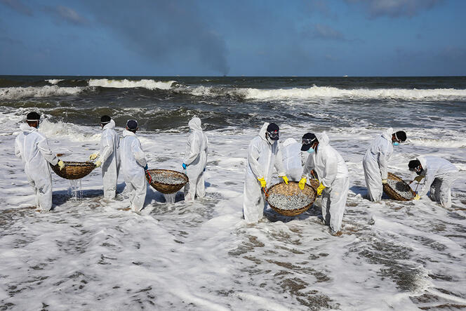 © EPA/CHAMILA KARUNARATHNE